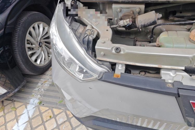 Used Wuling EV50 2020 Pure Electric Van Logistics Vehicle – Penghui Non-Heated Battery Engine Bay Right