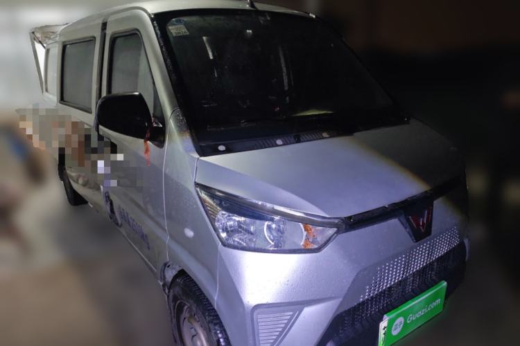 Used Wuling EV50 2020 All-Electric Van Logistics Vehicle with Ningde-Heated Battery Exterior 2