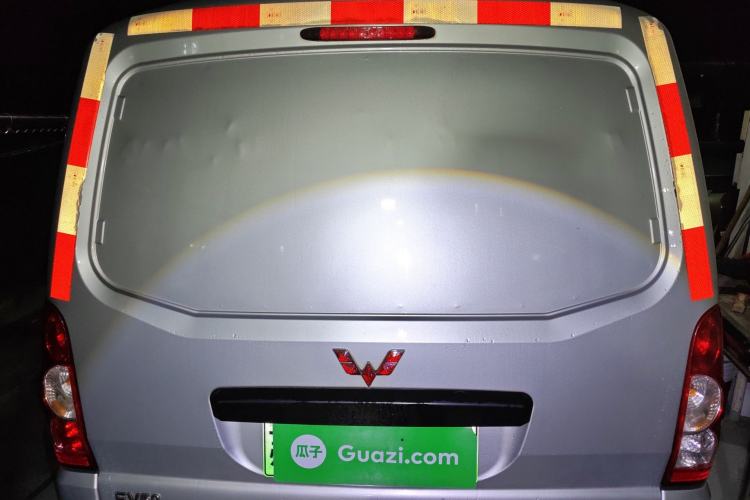 Used Wuling EV50 2020 All-Electric Van Logistics Vehicle with Ningde-Heated Battery Exterior 4