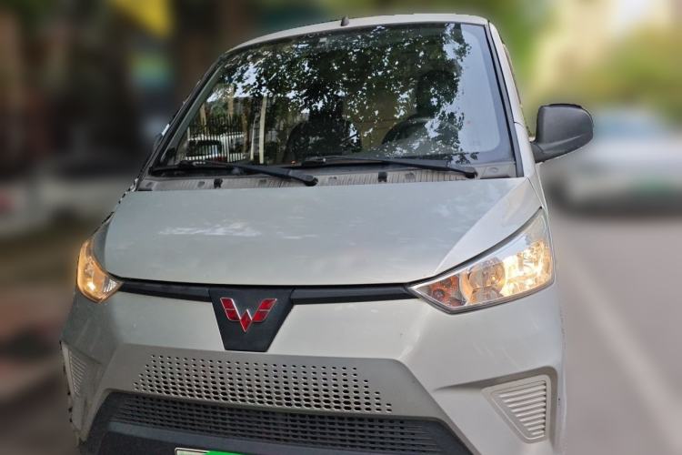 Used Wuling EV50 2020 Pure Electric Van Logistics Vehicle – Penghui Non-Heated Battery Front