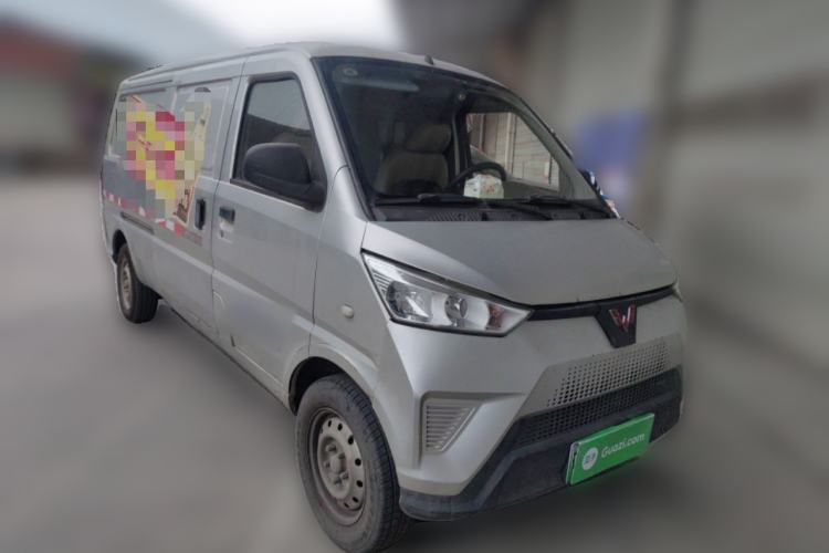 Used Wuling EV50 2020 Pure Electric Van Logistics Vehicle – Penghui Non-Heated Battery Front Right 45 Deg