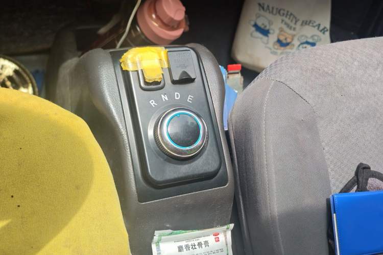 Used Wuling EV50 2020 Pure Electric Van Logistics Vehicle – Penghui Non-Heated Battery Gear Lever