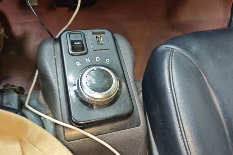 Used Wuling EV50 2020 Pure Electric Van Logistics Vehicle – Penghui Non-Heated Battery Gear Lever