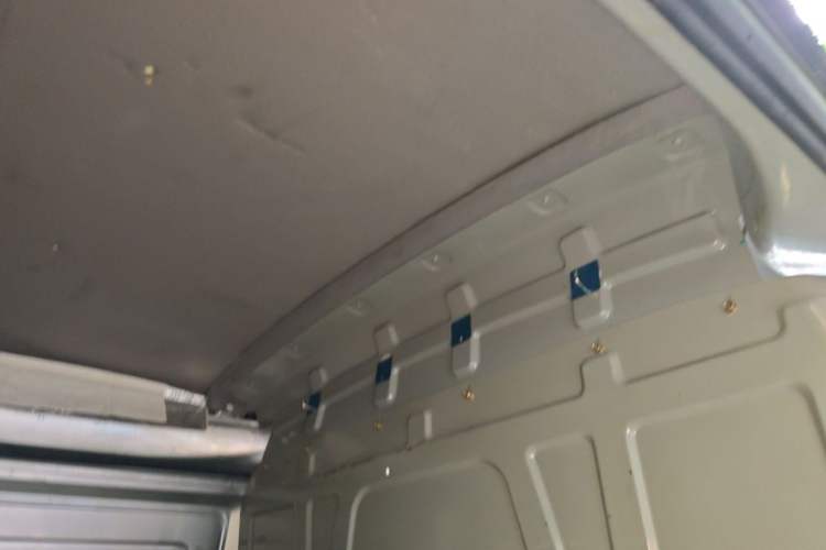 Used Wuling EV50 2020 Pure Electric Van Logistics Vehicle – Penghui Non-Heated Battery Headliner