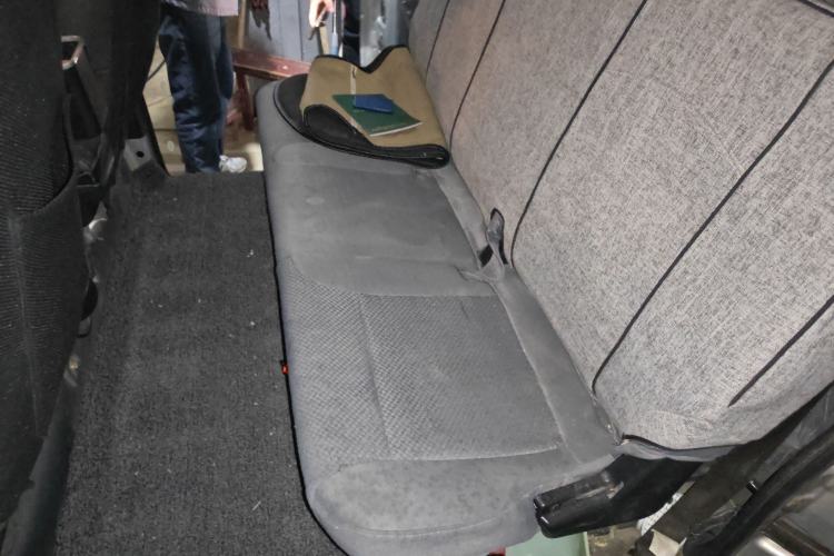 Used Wuling EV50 2020 All-Electric Van Logistics Vehicle with Ningde-Heated Battery Interior 4