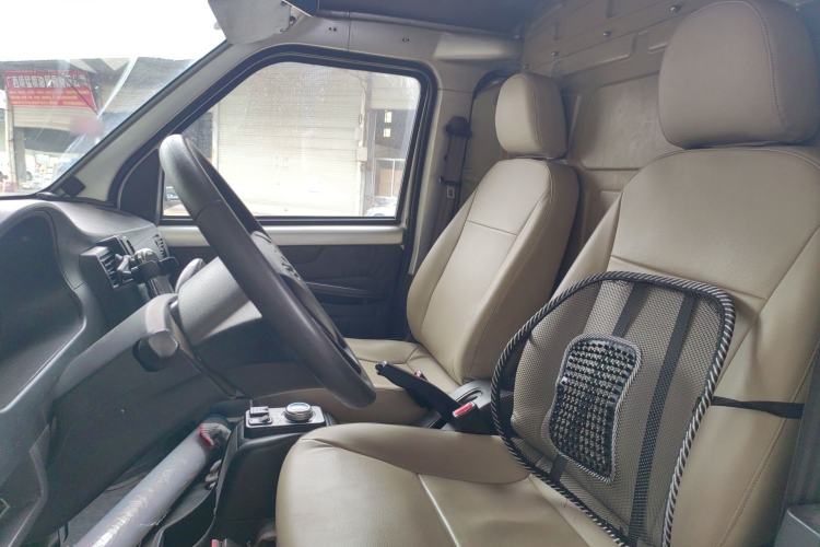 Used Wuling EV50 2020 Pure Electric Van Logistics Vehicle – Penghui Non-Heated Battery Left Front Seat