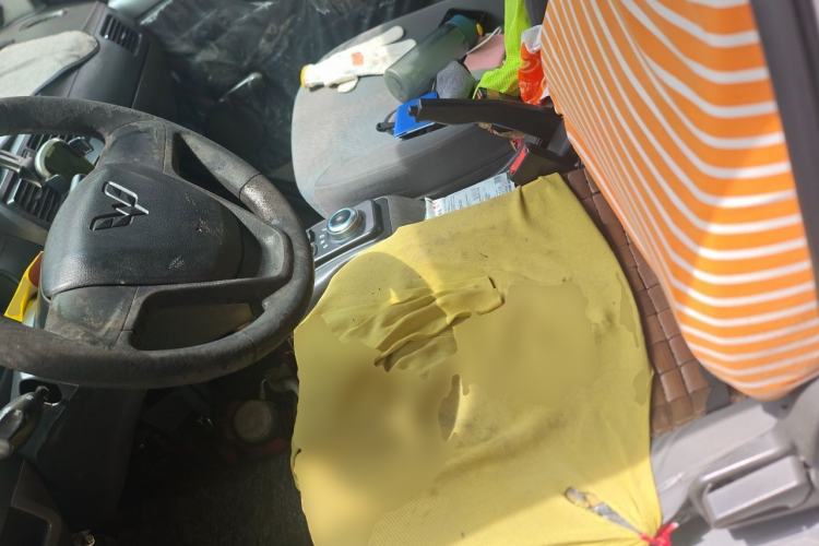 Used Wuling EV50 2020 Pure Electric Van Logistics Vehicle – Penghui Non-Heated Battery Left Front Seat
