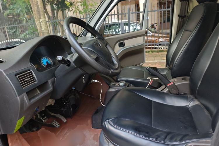 Used Wuling EV50 2020 Pure Electric Van Logistics Vehicle – Penghui Non-Heated Battery Left Front Seat
