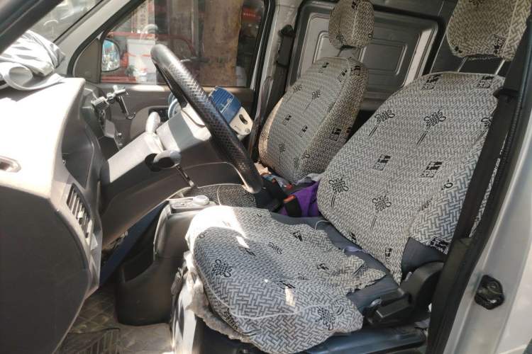 Used Wuling EV50 2020 Pure Electric Van Logistics Vehicle – Penghui Non-Heated Battery Left Front Seat