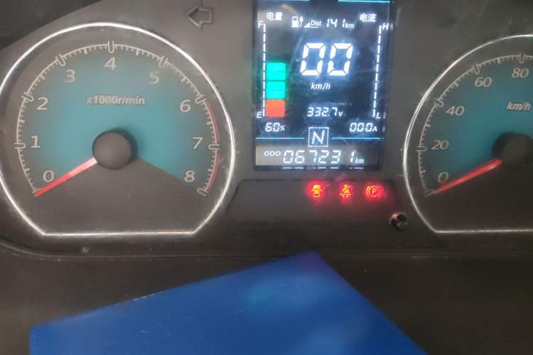 Used Wuling EV50 2020 Pure Electric Van Logistics Vehicle – Penghui Non-Heated Battery Odometer Close Up