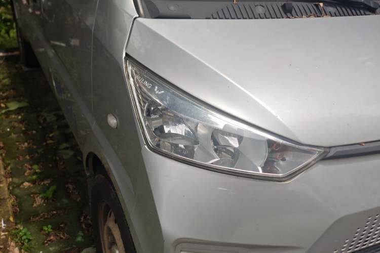 Used Wuling EV50 2020 Pure Electric Van Logistics Vehicle – Penghui Non-Heated Battery Right Front Headlight