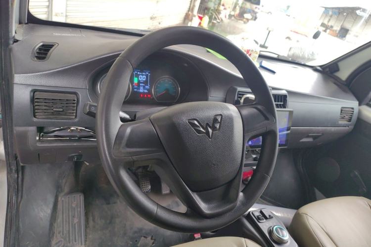 Used Wuling EV50 2020 Pure Electric Van Logistics Vehicle – Penghui Non-Heated Battery Steering Wheel