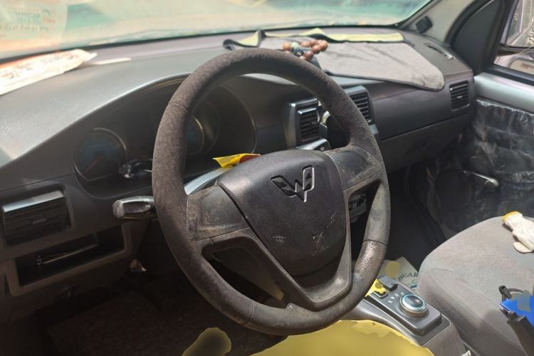 Used Wuling EV50 2020 Pure Electric Van Logistics Vehicle – Penghui Non-Heated Battery Steering Wheel