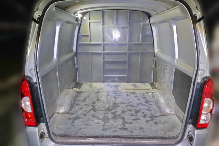 Used Wuling EV50 2020 All-Electric Van Logistics Vehicle with Ningde-Heated Battery Trunk