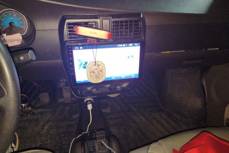 Used Wuling EV50 2021 Van Logistics Vehicle - Huishitong Ningde 41.86 kWh Inovance 2nd-Generation Electric Control System Audio And AC Panel
