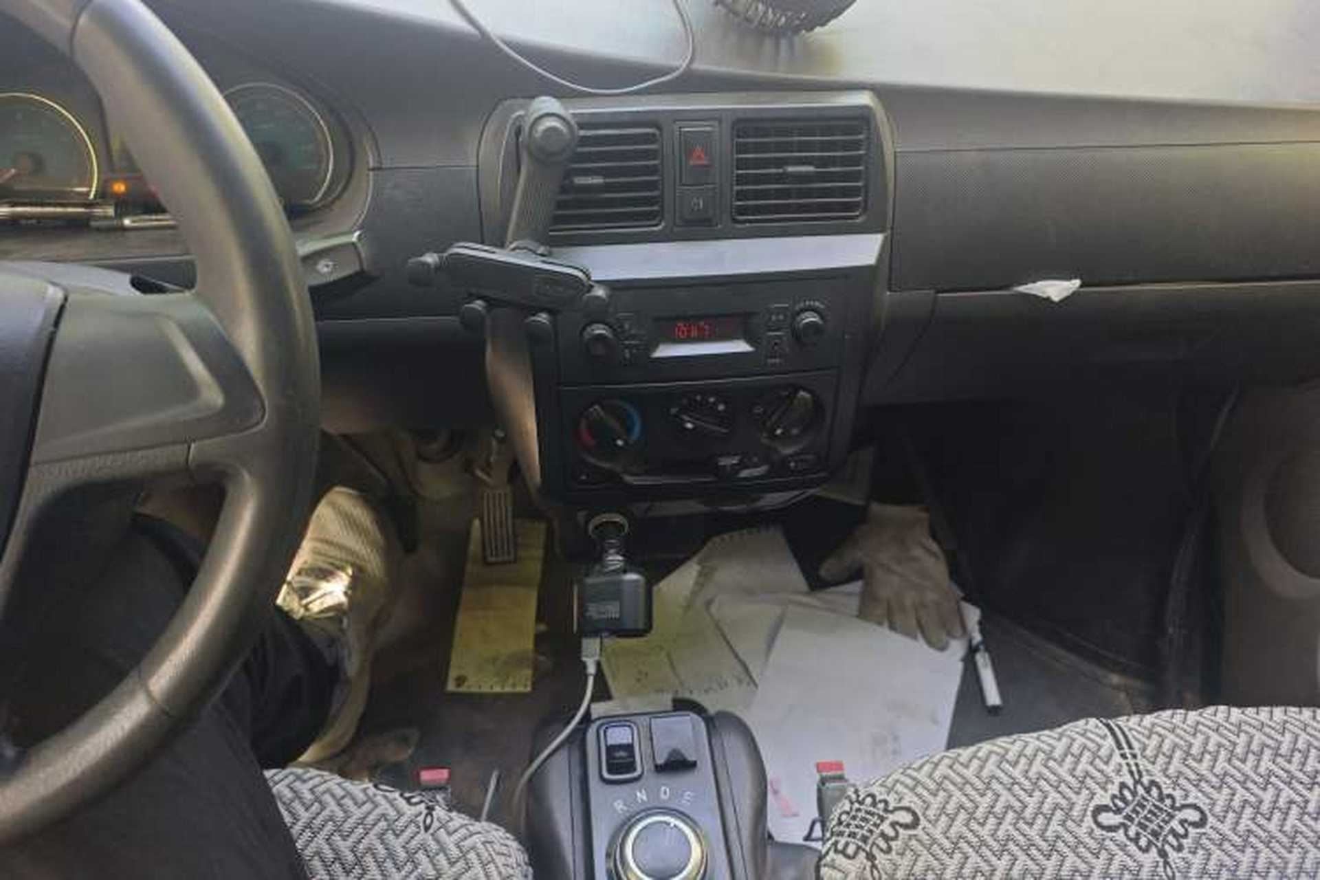 Used Wuling EV50 2021 Van Logistics Vehicle Lishen 41.6 kWh Electric Control System Audio And AC Panel