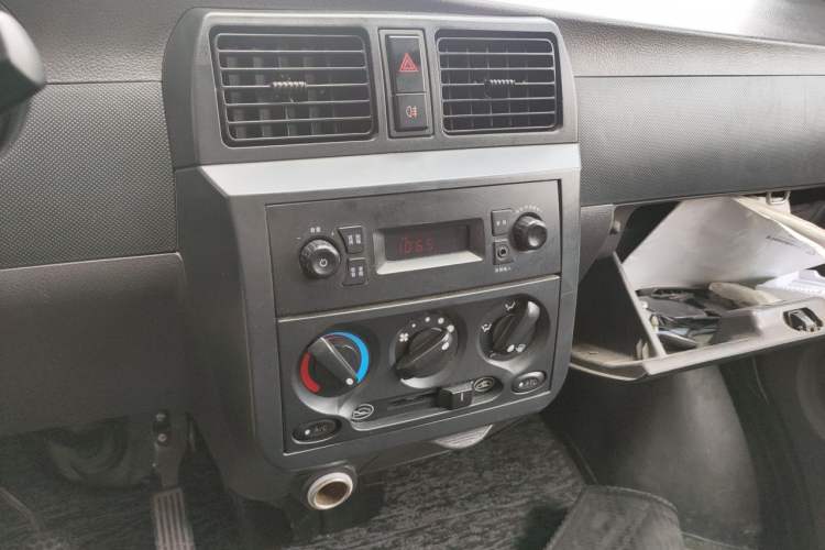 Used Wuling EV50 2021 Van Logistics Vehicle Huishitong Ningde 41.86 kWh Liu Electric Control System Audio And AC Panel