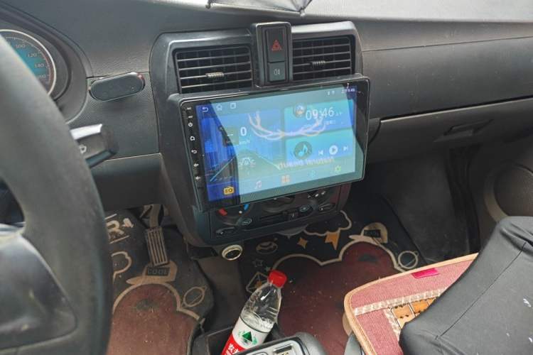 Used Wuling EV50 2021 Van Logistics Vehicle - Huishitong Ningde 41.86 kWh Inovance 2nd-Generation Electric Control System Audio And AC Panel