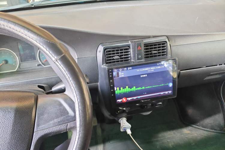 Used Wuling EV50 2021 Van Logistics Vehicle - Huishitong Penghui 43.2kWh Inovance 2nd-Generation Electric Control System Audio And AC Panel