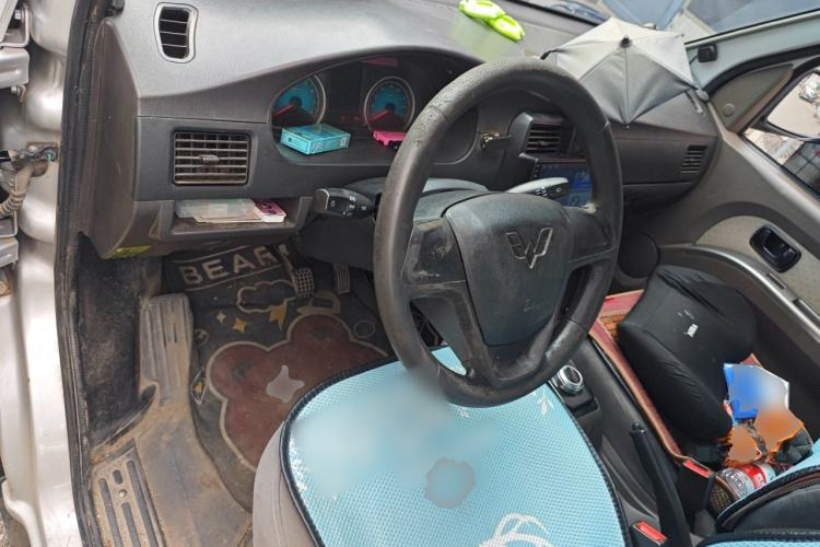 Used Wuling EV50 2021 Van Logistics Vehicle - Huishitong Ningde 41.86 kWh Inovance 2nd-Generation Electric Control System Center Console