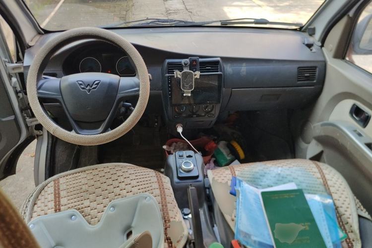 Used Wuling EV50 2021 Van Logistics Vehicle - Huishitong Ningde 41.86 kWh Inovance 2nd-Generation Electric Control System Center Console