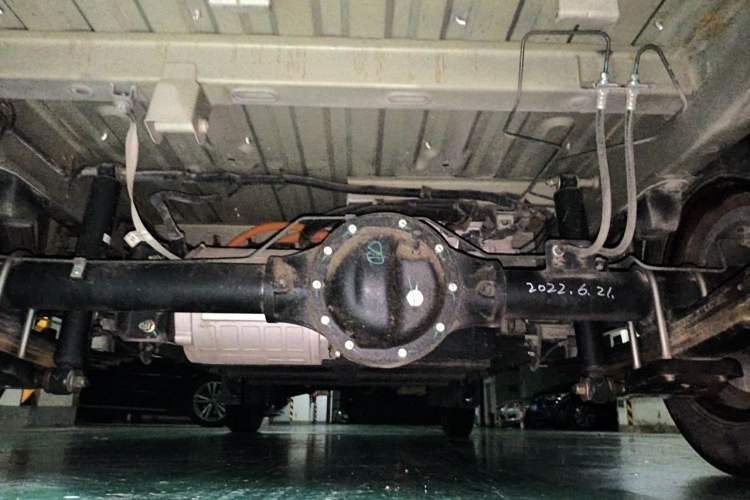 Used Wuling EV50 2021 Van Logistics Vehicle Lishen 41.6kWh Tongyu Electric Control System Chassis Rear