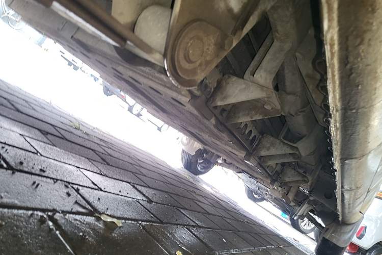 Used Wuling EV50 2021 Van Logistics Vehicle Lishen 41.6 kWh Electric Control System Chassis Rear Right