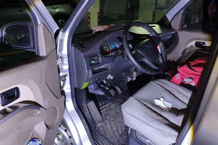Used Wuling EV50 2021 Van Logistics Vehicle - Huishitong Ningde 41.86 kWh Inovance 2nd-Generation Electric Control System Driver Seat