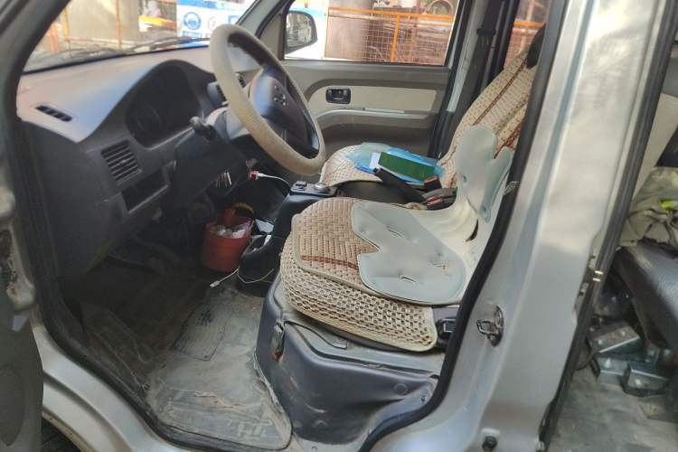 Used Wuling EV50 2021 Van Logistics Vehicle - Huishitong Ningde 41.86 kWh Inovance 2nd-Generation Electric Control System Driver Seat