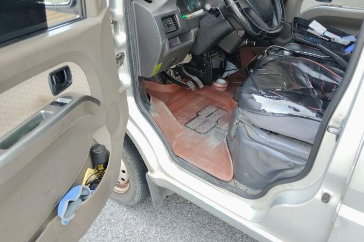 Used Wuling EV50 2021 Van Logistics Vehicle - Huishitong Penghui 43.2kWh Inovance 2nd-Generation Electric Control System Driver Seat