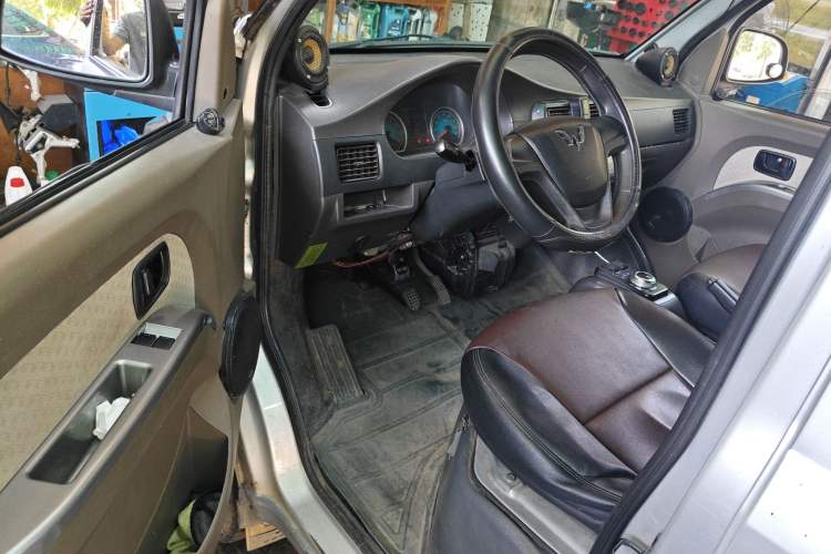 Used Wuling EV50 2021 Van Logistics Vehicle - Huishitong Penghui 43.2kWh Inovance 2nd-Generation Electric Control System Driver Seat