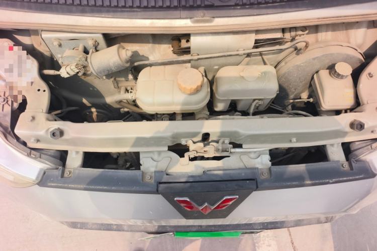 Used Wuling EV50 2021 Van Logistics Vehicle - Huishitong Ningde 41.86 kWh Inovance 2nd-Generation Electric Control System Engine Bay
