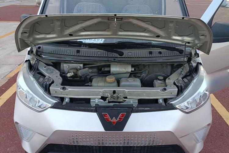 Used Wuling EV50 2021 Van Logistics Vehicle - Huishitong Ningde 41.86 kWh Inovance 2nd-Generation Electric Control System Engine Bay