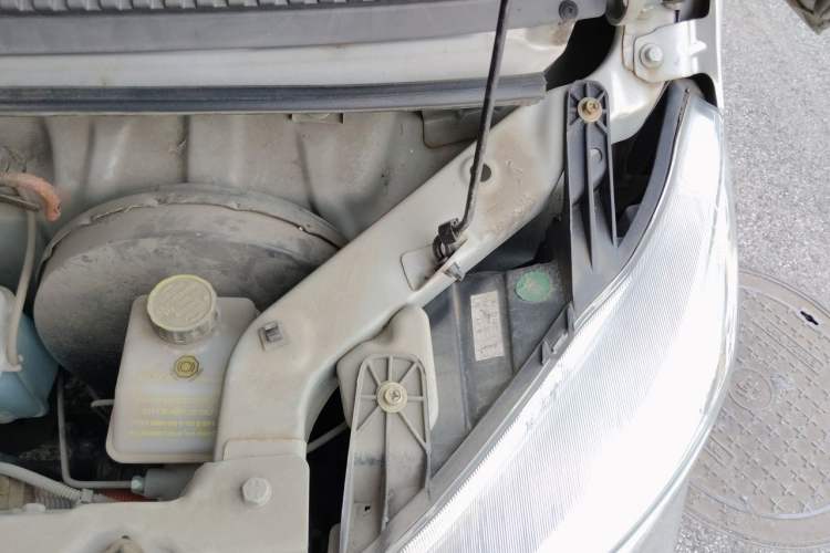 Used Wuling EV50 2021 Van Logistics Vehicle - Huishitong Penghui 43.2kWh Inovance 2nd-Generation Electric Control System Engine Bay Left