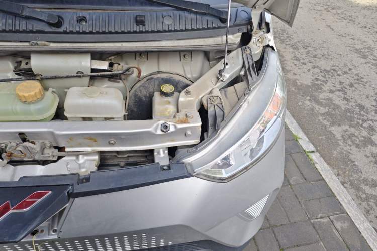 Used Wuling EV50  Engine Bay Left