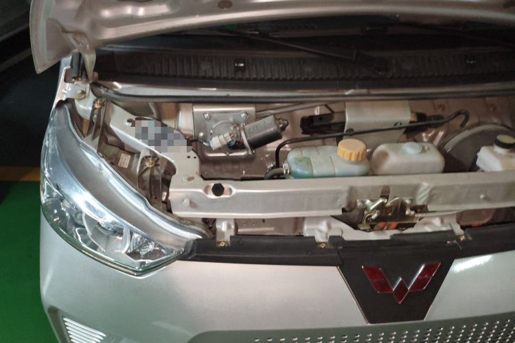 Used Wuling EV50 2021 Van Logistics Vehicle - Huishitong Ningde 41.86 kWh Inovance 2nd-Generation Electric Control System Engine Bay Right