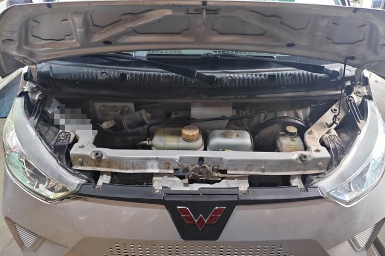 Used Wuling EV50 2021 Van Logistics Vehicle - Huishitong Penghui 43.2kWh Inovance 2nd-Generation Electric Control System Engine Bay