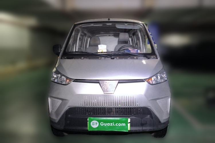 Used Wuling EV50 2021 Van Logistics Vehicle Lishen 41.6kWh Tongyu Electric Control System Front
