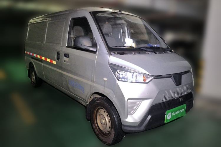 Used Wuling EV50 2021 Van Logistics Vehicle Lishen 41.6kWh Tongyu Electric Control System Front Right 45 Deg