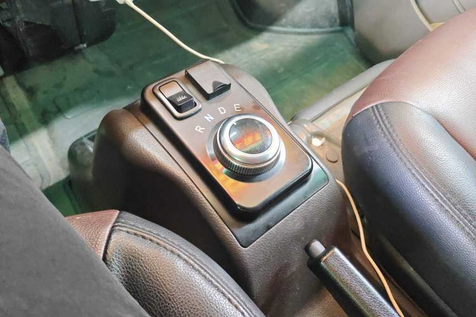 Used Wuling EV50 2021 Van Logistics Vehicle - Huishitong Penghui 43.2kWh Inovance 2nd-Generation Electric Control System Gear Lever