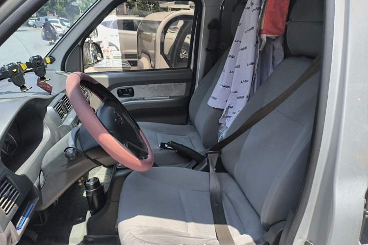 Used Wuling EV50 2021 Van Logistics Vehicle - Huishitong Ningde 41.86 kWh Inovance 2nd-Generation Electric Control System Left Front Seat