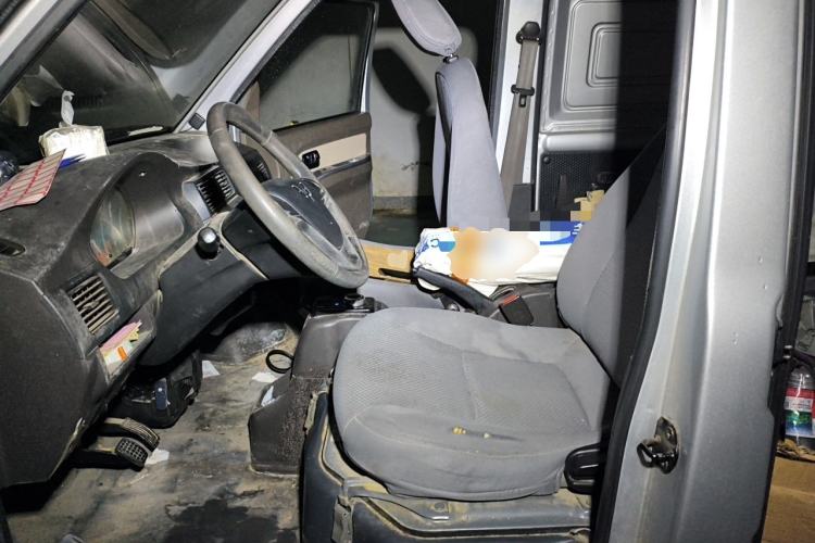 Used Wuling EV50 2021 Van Logistics Vehicle Lishen 41.6kWh Tongyu Electric Control System Left Front Seat