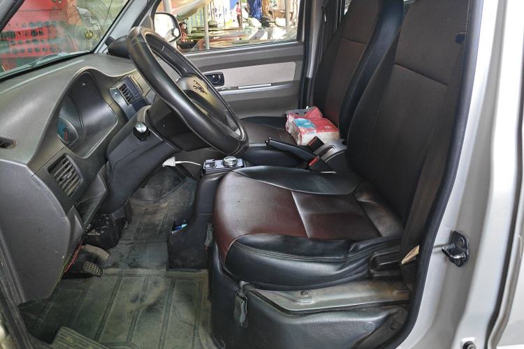 Used Wuling EV50 2021 Van Logistics Vehicle - Huishitong Penghui 43.2kWh Inovance 2nd-Generation Electric Control System Left Front Seat