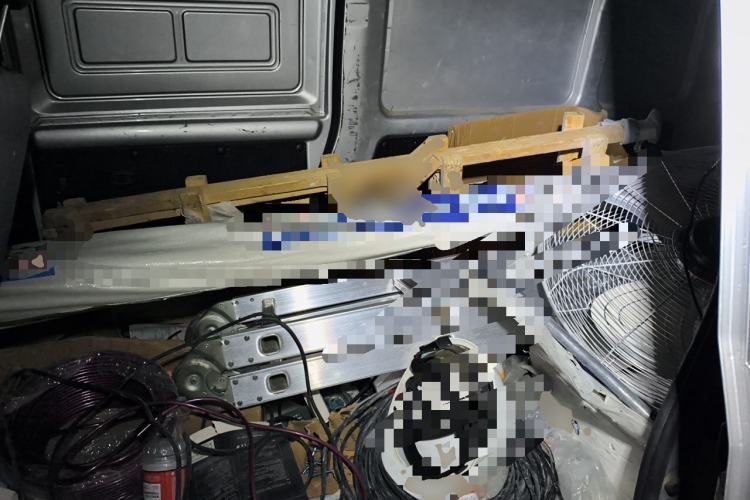 Used Wuling EV50 2021 Van Logistics Vehicle Lishen 41.6kWh Tongyu Electric Control System Left Rear Seat