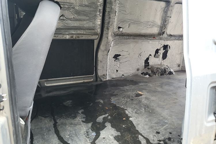 Used Wuling EV50 2021 Van Logistics Vehicle Lishen 41.6 kWh Electric Control System Left Rear Seat