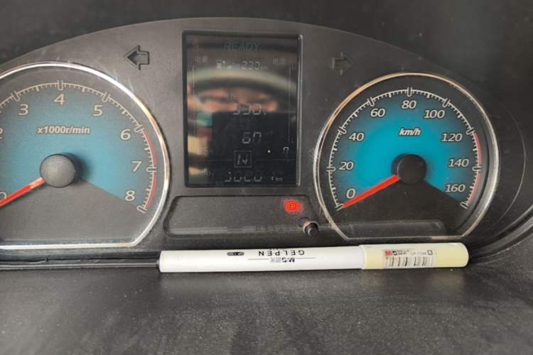 Used Wuling EV50 2021 Van Logistics Vehicle - Huishitong Penghui 43.2kWh Inovance 2nd-Generation Electric Control System Odometer Close Up