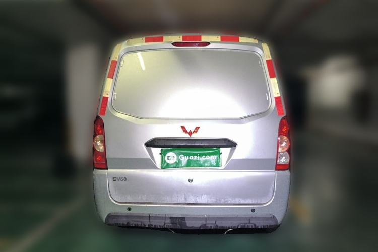 Used Wuling EV50 2021 Van Logistics Vehicle Lishen 41.6kWh Tongyu Electric Control System Rear