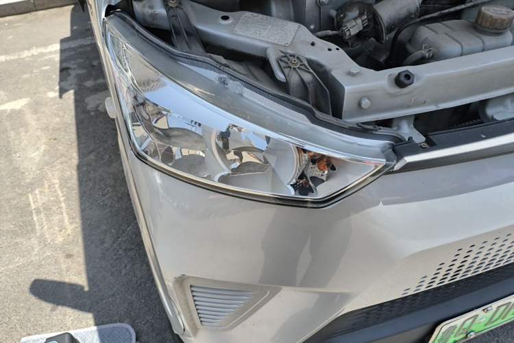 Used Wuling EV50 2021 Van Logistics Vehicle Lishen 41.6kWh Tongyu Electric Control System Right Front Headlight