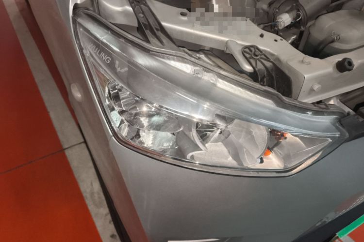 Used Wuling EV50 2021 5-Seater Version Ningde 41.86 kWh Right Front Headlight