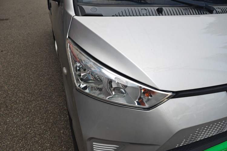 Used Wuling EV50 2021 Van Logistics Vehicle - Huishitong Ningde 41.86 kWh Inovance 2nd-Generation Electric Control System Right Front Headlight